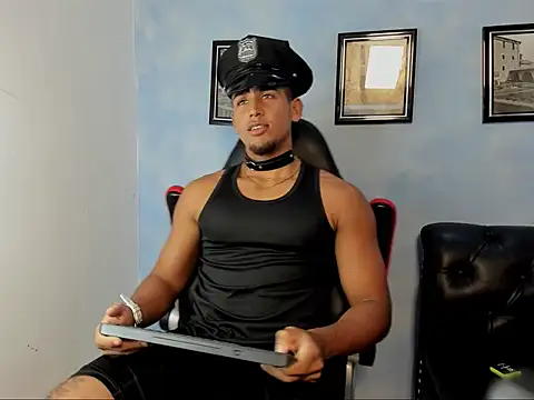 Snapshot of gael_vidal chatting on 10.17.25 gael vidal online show from 10.17.25