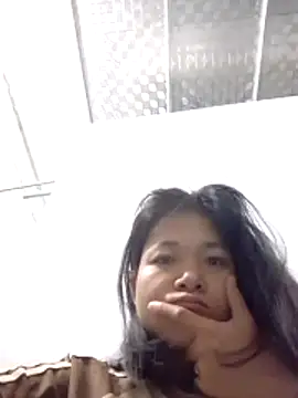 Snapshot of Jamayji chatting on 10.27.25 Jamayji online show from 10.27.25