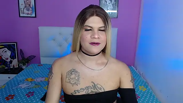 Snapshot of daughterofpleasure chatting on 10.19.25 daughterofpleasure online show from 10.19.25