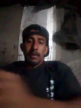 Snapshot of Orlao25cm chatting on 10.20.25 Orlao25cm online show from 10.20.25