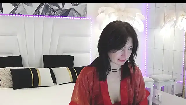 Snapshot of AfroditaNyxx chatting on 10.18.25 AfroditaNyxx online show from 10.18.25