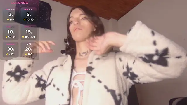 Scarlett crastrawberry online show from 11.27.25