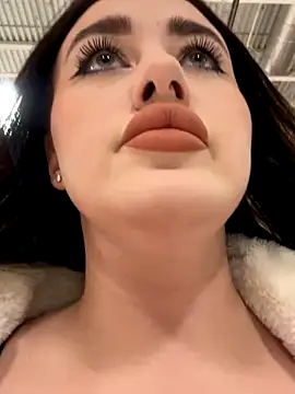 KiraSunshine online show from 10.22.25