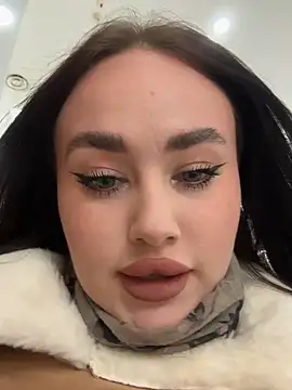 KiraSunshine online show from 11.17.25