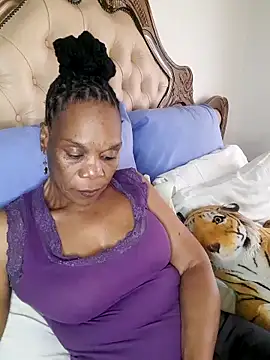 Hotcougar online show from 12.05.25