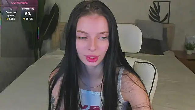 Eva Mayers online show from 11.27.25