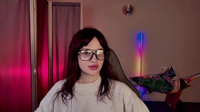 KiraVair online show from 04.13.26