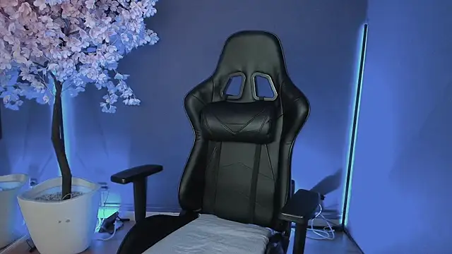 LuanEter online show from 11.26.25