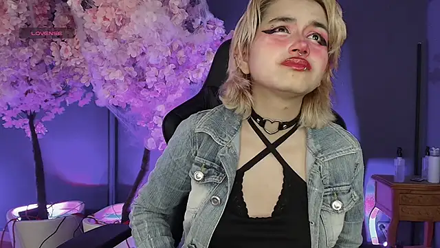 Navier   online show from 10.24.25