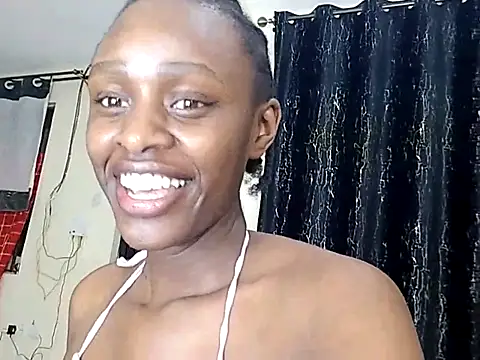 Snapshot of HoneyMizt chatting on 10.18.25 HoneyMizt online show from 10.18.25
