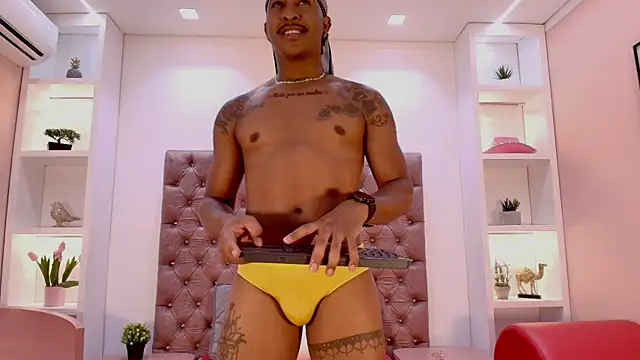 Snapshot of jacob_miller55 chatting on 11.01.25 jacob miller55 online show from 11.01.25