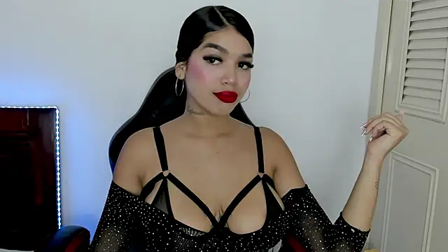 tifanymonroe online show from 02.14.26