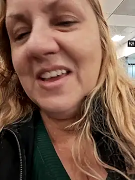 Snapshot of JennyInVegas chatting on 05.03.26 JennyInVegas online show from 05.03.26