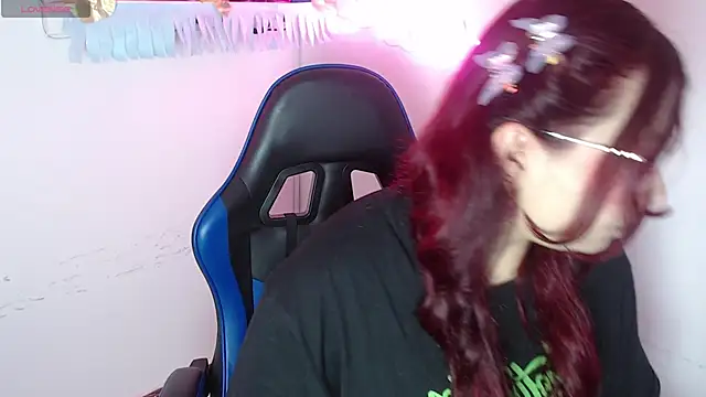 littlee red online show from 11.25.25