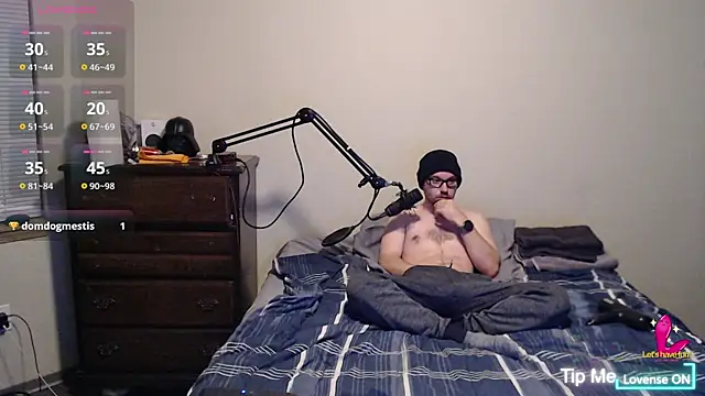 Snapshot of Sin_Lord chatting on 10.22.25 Sin Lord online show from 10.22.25