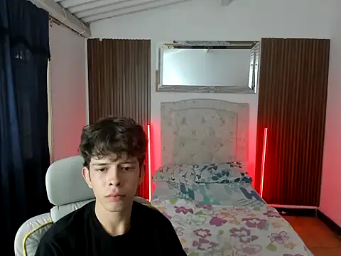 Snapshot of dilan_orduz chatting on 10.19.25 dilan orduz online show from 10.19.25