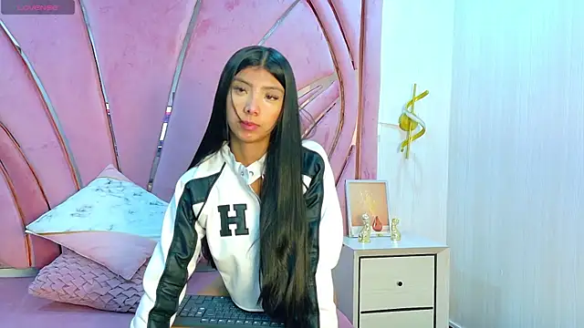 Isabella Marsh online show from 01.14.26