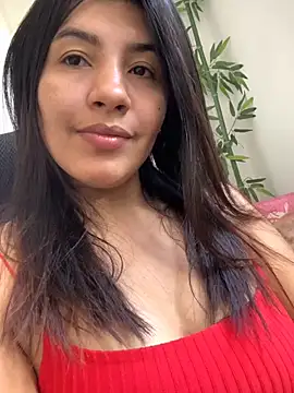 Snapshot of luna_sarah_ chatting on 10.18.25 luna sarah online show from 10.18.25