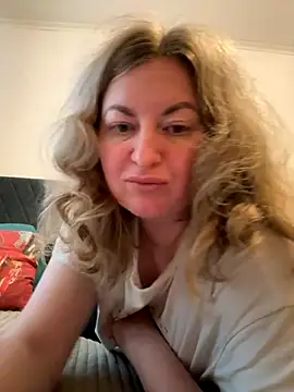 Amelia-Diamond online show from 11.30.25