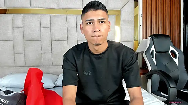 Emiliano Reyes online show from 11.15.25