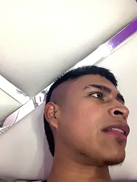 Emiliano Reyes online show from 11.23.25