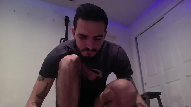 Snapshot of vdoesrope chatting on 10.23.25 vdoesrope online show from 10.23.25