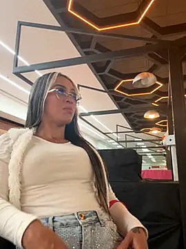 Snapshot of KIMBERLYPULIDO chatting on 10.30.25 KIMBERLYPULIDO online show from 10.30.25