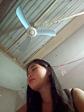 Squirrel-Pear online show from 12.22.25