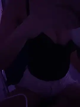 Snapshot of Bong-g chatting on 05.19.26 Bong-g online show from 05.19.26