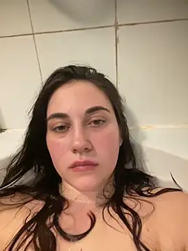 Snapshot of YourFrenchFeliciexo chatting on 10.28.25 YourFrenchFeliciexo online show from 10.28.25