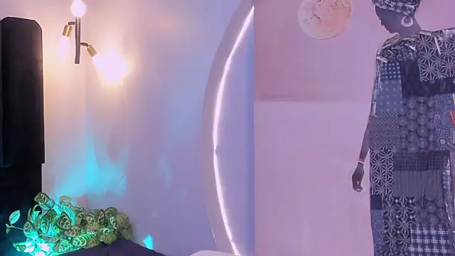 Juli Casanova online show from 11.21.25