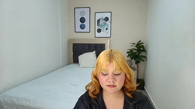 BRIANA WON online show from 11.12.25