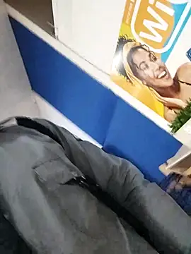 Snapshot of peladowisk chatting on 10.20.25 peladowisk online show from 10.20.25