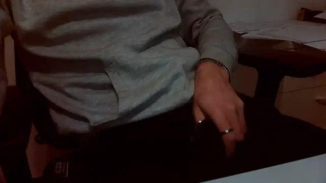 Snapshot of topg84 chatting on 02.02.26 topg84 online show from 02.02.26