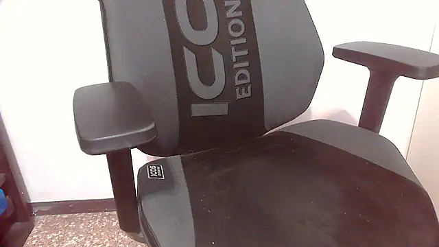 Snapshot of topg84 chatting on 02.17.26 topg84 online show from 02.17.26