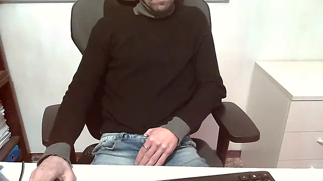 Snapshot of topg84 chatting on 03.09.26 topg84 online show from 03.09.26