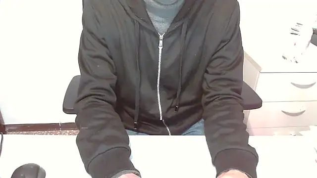 Snapshot of topg84 chatting on 03.10.26 topg84 online show from 03.10.26