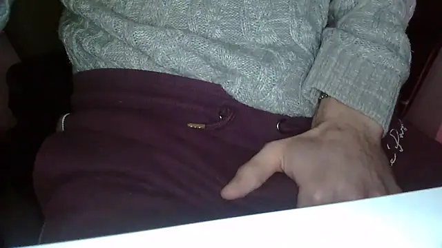 Snapshot of topg84 chatting on 03.22.26 topg84 online show from 03.22.26