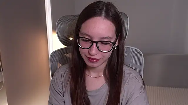 WhyEmmyCry online show from 04.20.26