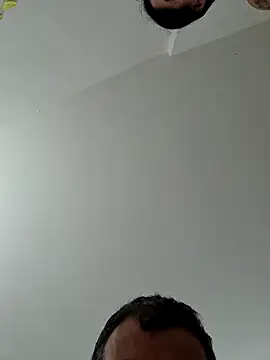 Snapshot of Valrad1984 chatting on 10.21.25 Valrad1984 online show from 10.21.25