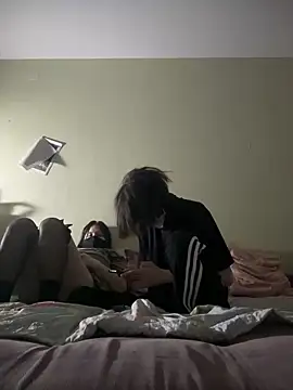 Snapshot of popoul_couple chatting on 10.22.25 popoul couple online show from 10.22.25