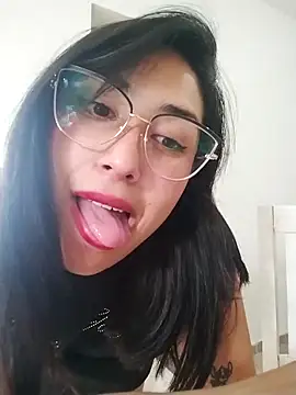 Snapshot of Chinitaaa28 chatting on 11.02.25 Chinitaaa28 online show from 11.02.25