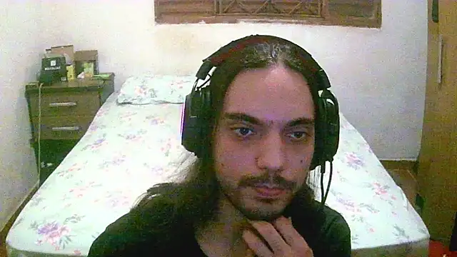 Snapshot of SrFortunes chatting on 10.19.25 SrFortunes online show from 10.19.25