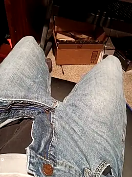 Snapshot of SirDirty34 chatting on 10.19.25 SirDirty34 online show from 10.19.25