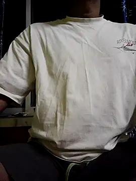 Snapshot of bindasbruno chatting on 10.31.25 bindasbruno online show from 10.31.25