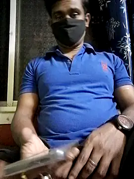 Snapshot of bindasbruno chatting on 11.08.25 bindasbruno online show from 11.08.25