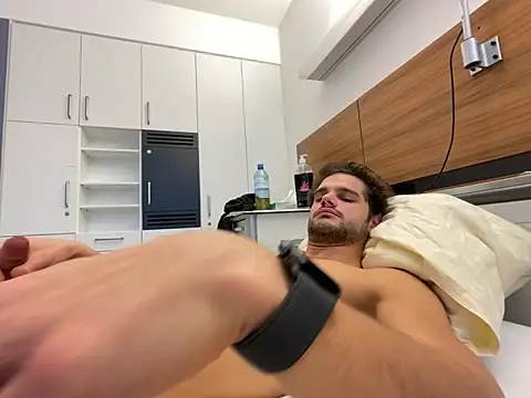 youngboyformommy24 online show from 11.21.25