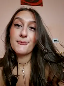 Snapshot of MartaMille chatting on 10.29.25 MartaMille online show from 10.29.25