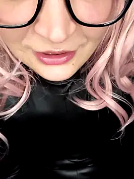 LunaXshade online show from 11.03.25