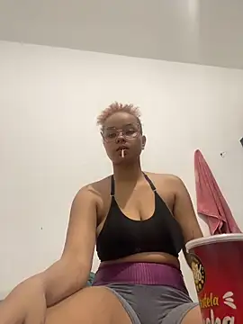 Snapshot of guinness_cp chatting on 11.06.25 guinness cp online show from 11.06.25